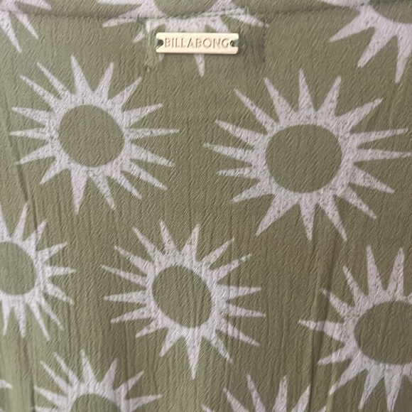 Billabong - Picture 6 of 6